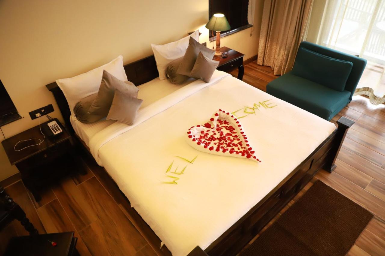 The Pench International Hotel Khawāsa Екстериор снимка